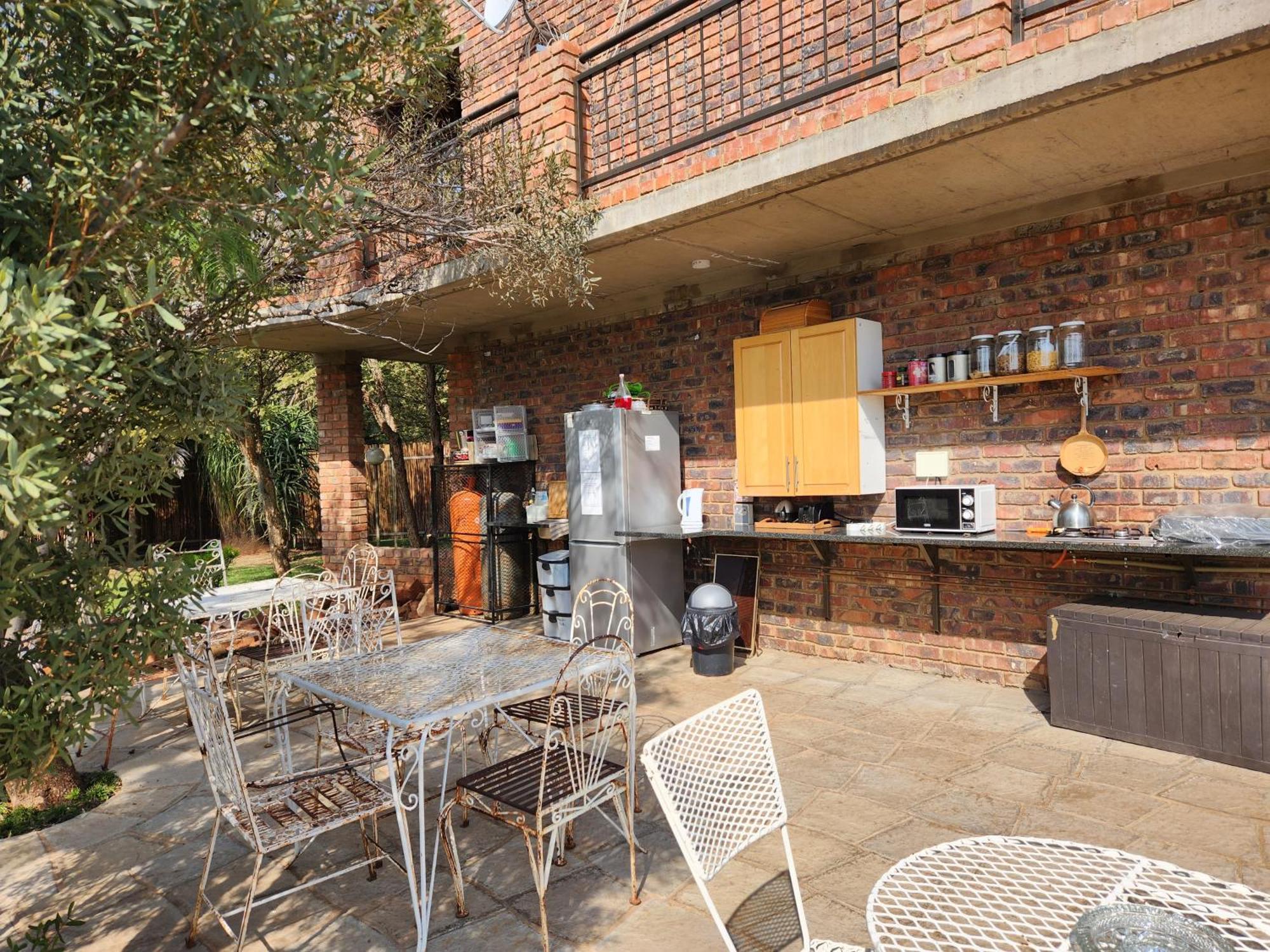 Suikerbosrant Sleep And Go Bed & Breakfast Pretoria Exterior photo